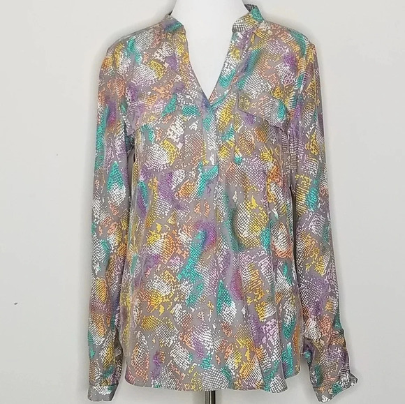 Alice & Trixie Tops - Alice & Trixie Gray Pastel Silk Snake Print Top XS